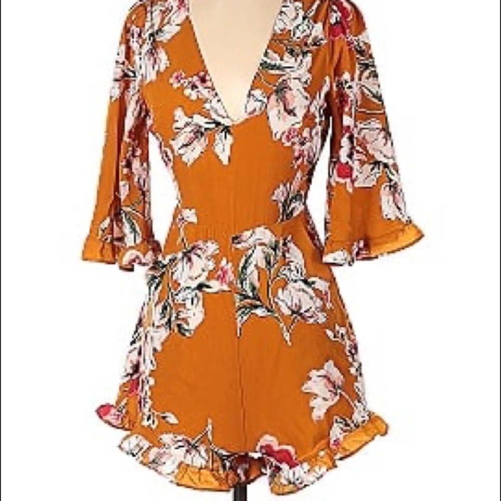 Nasty Gal Floral Ruffle Short Romper S Mustard